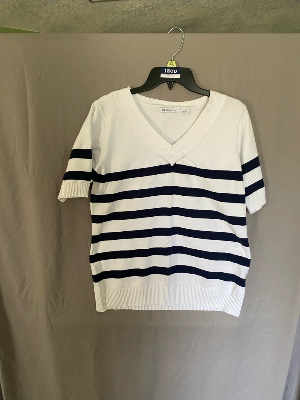 Liz Claiborne White & Navy Striped V-Neck Short Sleeve Knit Sweater Size XL